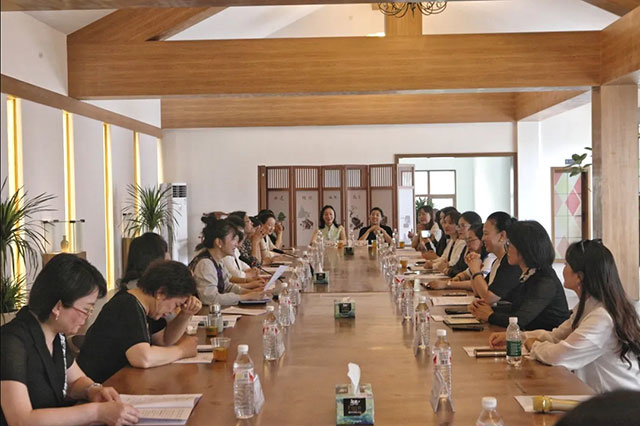 泸州市女企业家协会第一届第三次会长(扩大)会顺利召开(图2) 2.jpg