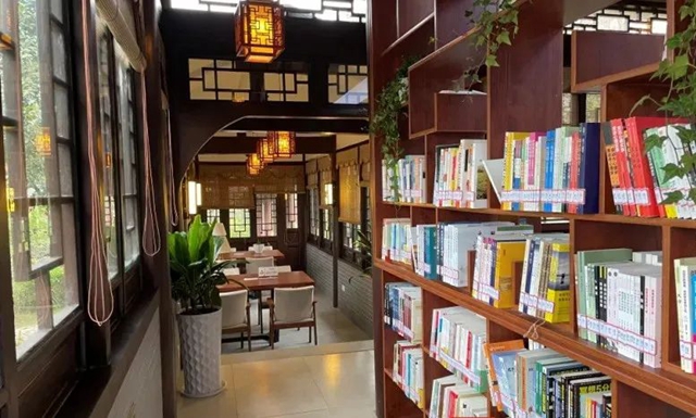 在泸州,让我们坐公交去读一本属于自己的书!(图6) 7.jpg