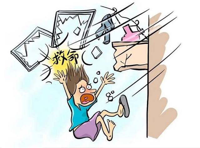 【危急】30岁男子撒尿触电，从高处摔下，全身烧伤、遭截肢