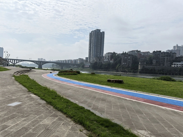 高大上!内江这一亲水景观平台本月底将“焕新”亮相(图2) 微信图片_20240618112622.jpg