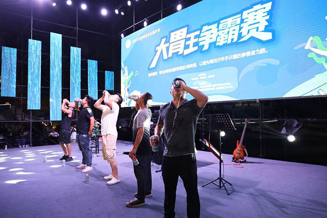 嗨起来!江阳区首届啤酒音乐嘉年华引爆夜经济(图3) 3.jpg