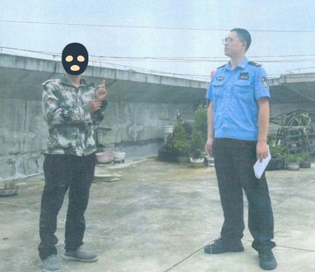 2男子盗窃女性衣物被拍下,已抓获(图3) 微信图片_20240724105144.jpg