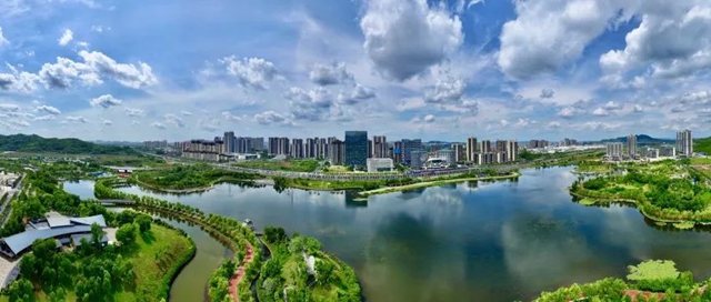 泸州国家高新区党工委书记肖刚:建设高质量发展先行区、高层次人才集聚区、高品质生活体验区(图2) 2.jpg