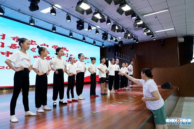 泸州忠山学校原创现代川剧《蝶·别》进入第28届“中国少儿戏曲小梅花荟萃”现场终审