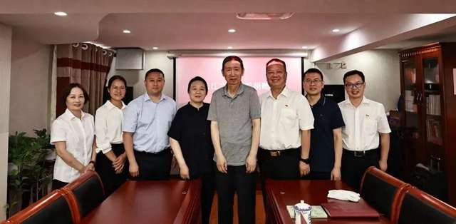 极具价值！内江范长江纪念馆获赠一批珍贵文物