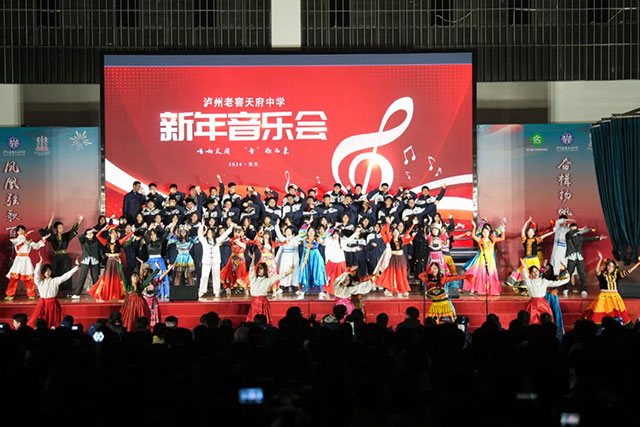 奥运会冠军+中艺展省第一名 | 泸州老窖天府中学五育融合结硕果(图7) 图片7.jpg