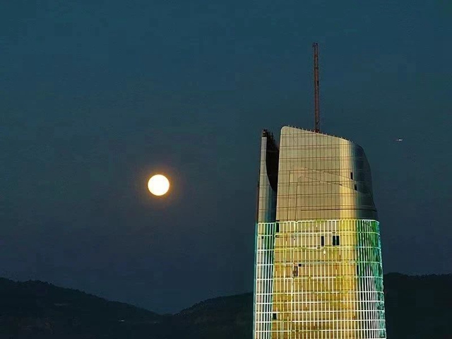 绝美!“超级月亮”刷爆朋友圈!你拍了吗?(图2) 微信图片_20240820151638.jpg