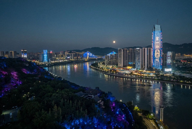 绝美!“超级月亮”刷爆朋友圈!你拍了吗?(图4) 微信图片_20240820151643.jpg