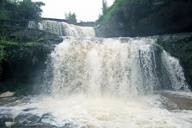 暑假探索秘境,泸州这里有一处隐藏在山里的绝美瀑布……(图18) 18.jpg