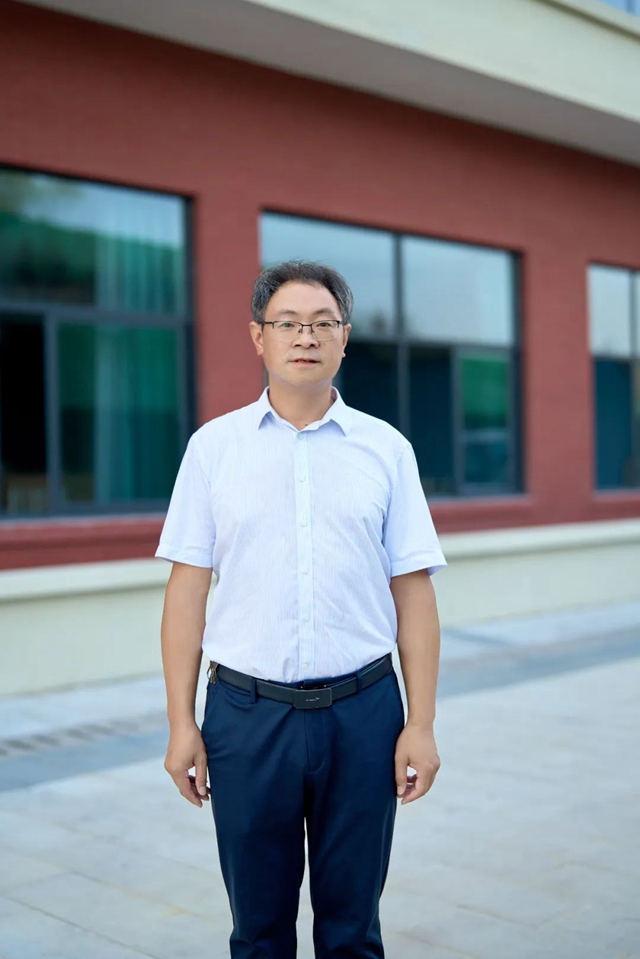 师者如光丨姚能平：躬身力行，做基础教育的坚实践行者