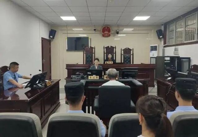 【警醒】自贡男子一个小动作，竟酿成大祸！