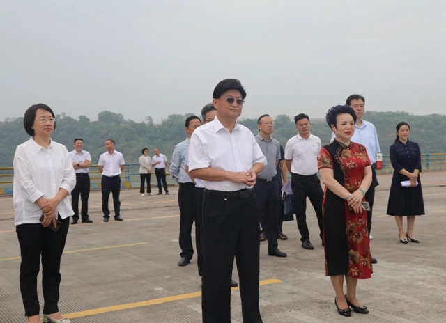 田亚东带领市政协主席会议成员视察加快港口型国家物流枢纽城市建设