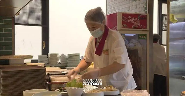 今年国庆假期,泸州流行“City Eat”(图2) 2.jpg