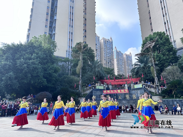九九重阳敬老情|龙马潭区鱼塘街道云华山社区文艺汇演展风采(图4) b5bf9afd5ad5836a737874b25127161.jpg