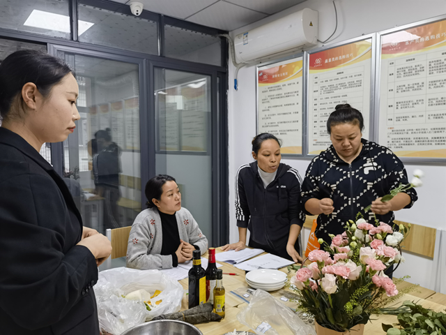 “天府妹子”巾帼家政大赛丨酒城桂花姐来啦!(图3) 3.png