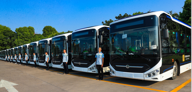 【一起坐公交—通勤篇】泸州30余条公交线路达酒城大道、万象汇片区(图2) 2.png