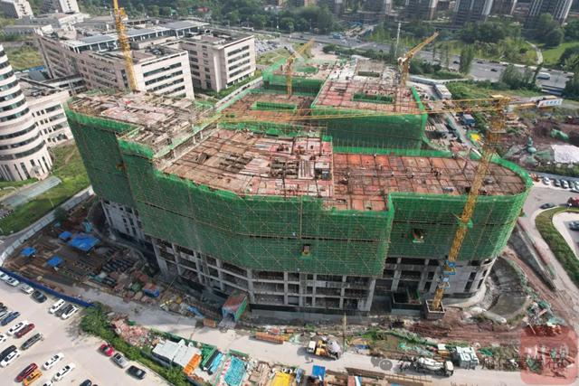 拼经济搞建设丨泸州这个辐射四省(市)的民生项目,年内可实现全部封顶(图3) 冲刺3.jpg