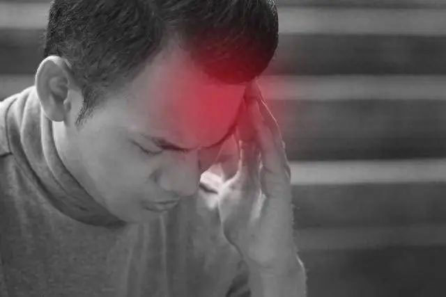 【关注】男子感冒、紧张就头痛，竟是……