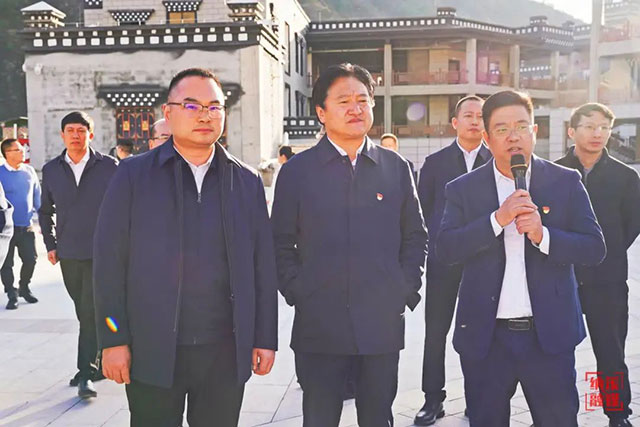 纳溪区——稻城县先发带后发工作座谈会举行(图2) 2.jpg