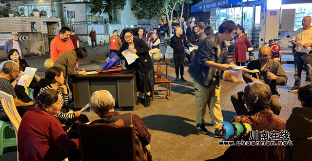 江阳区北城街道:扩面促参保,让群众有“医”靠(图2) 北城2.png