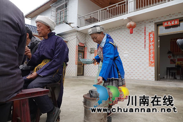 古蔺龙山:罐儿茶香温暖冬日时光(图3) 3.jpg