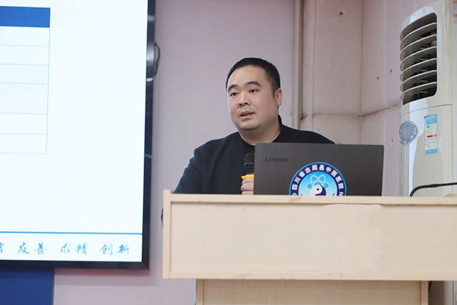 古蔺县中医医院召开2025年临床科室工作务虚会(图2) 2.jpg