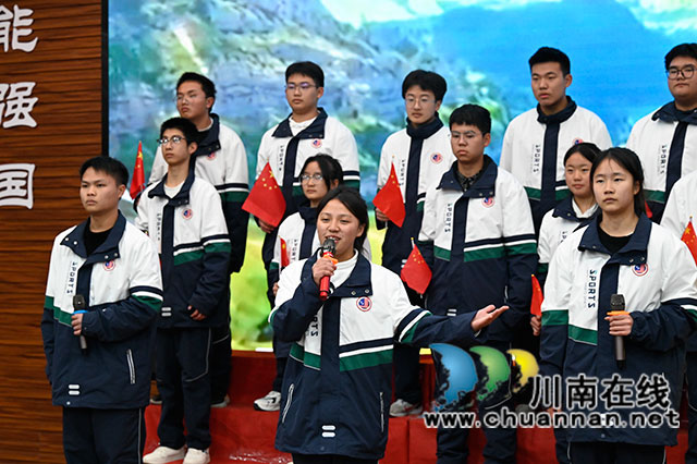 泸县建校举行“党旗引领 青春之声”主题朗诵比赛(图18) _DSC3901.jpg