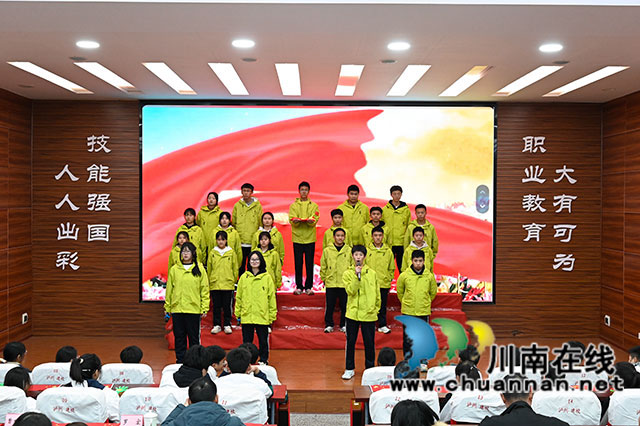 泸县建校举行“党旗引领 青春之声”主题朗诵比赛(图23) _DSC4121.jpg