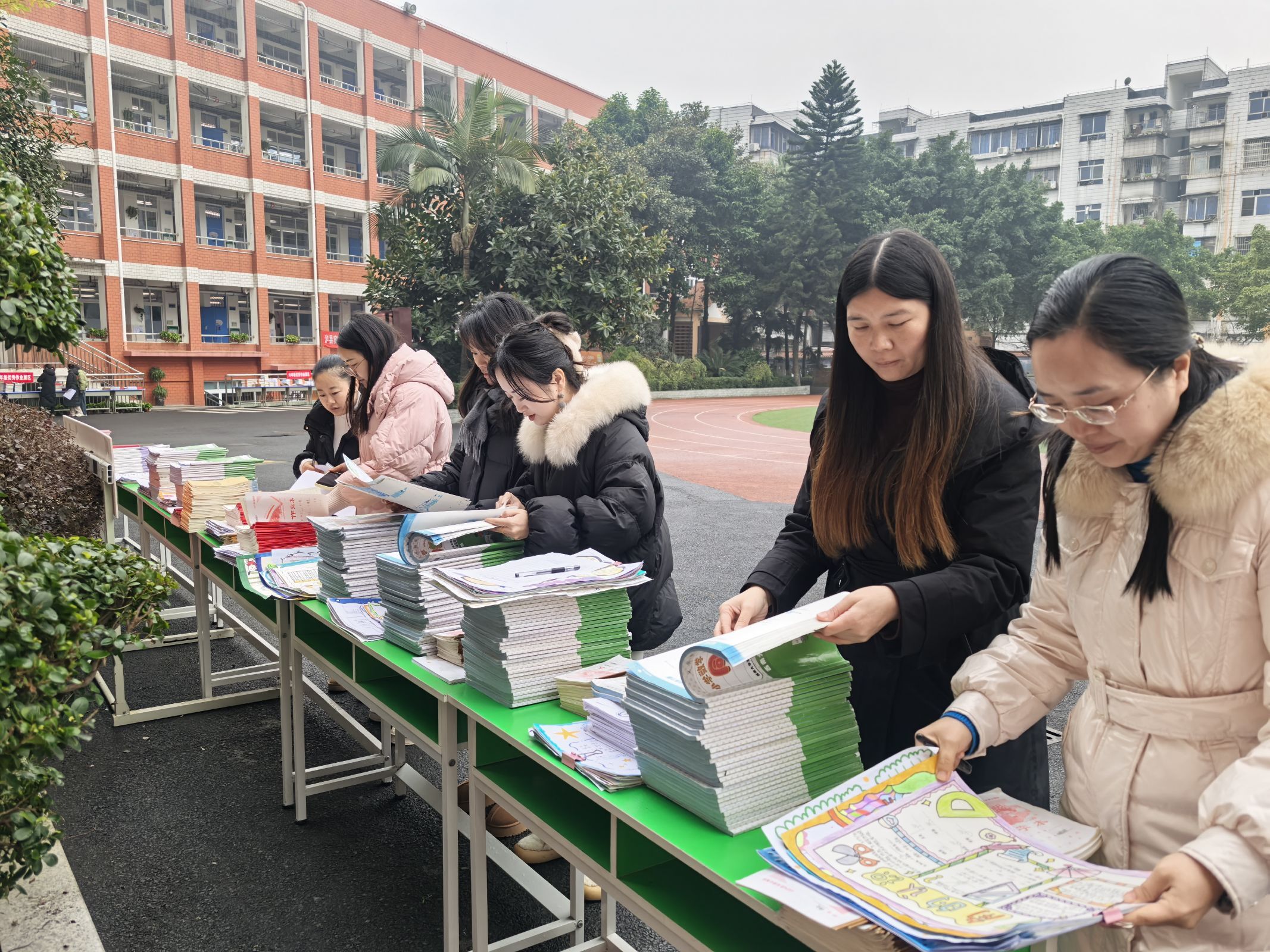 “双减”落地,作业生花|泸县实验学校举办“1+1”优秀作业展活动(图1) e78dda26ca82ed9b405767e76831f828.jpeg