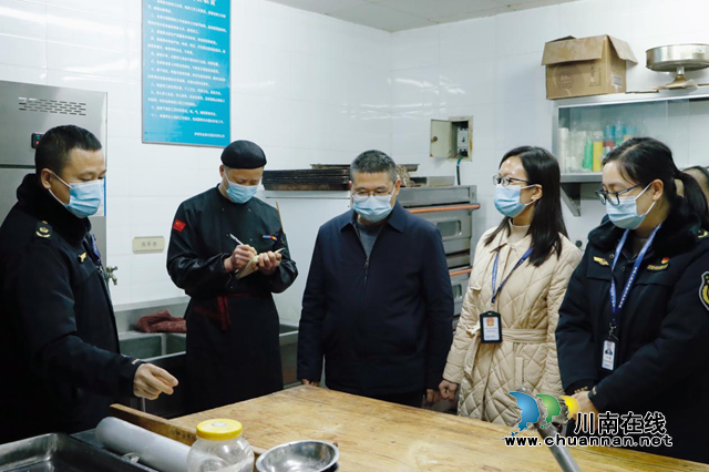 民心守护|泸县市场监管局:元旦节前检查“不松懈 ”,守护群众食品安全(图2) 县2.png
