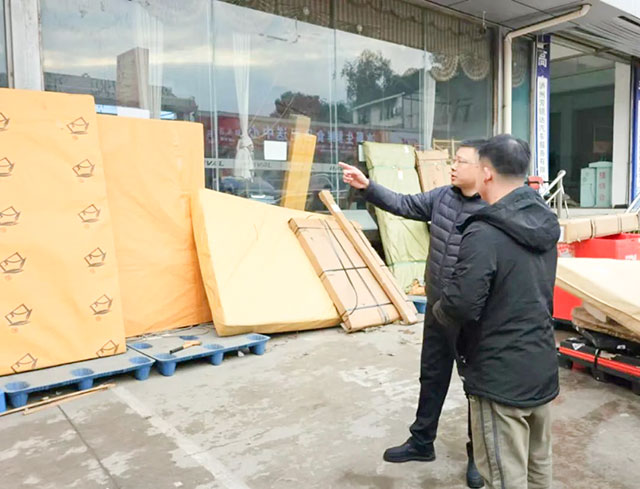 泸州市口岸物流办开展节前安全生产督导(图1) 1.jpg