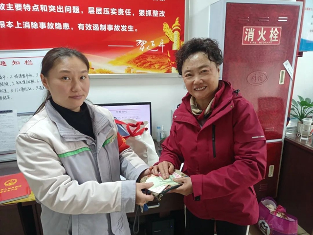 泸州公交正能量 文明酒城新风尚|11-12月感动回顾(图9) 10.jpg