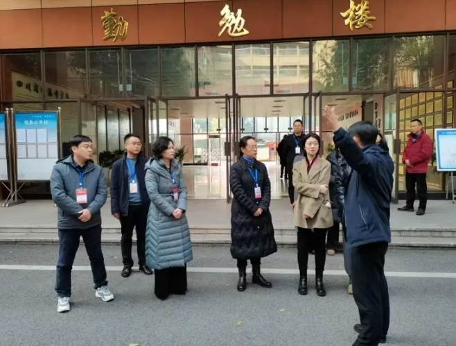 泸州市2025年高考综合改革适应性演练测试顺利开考