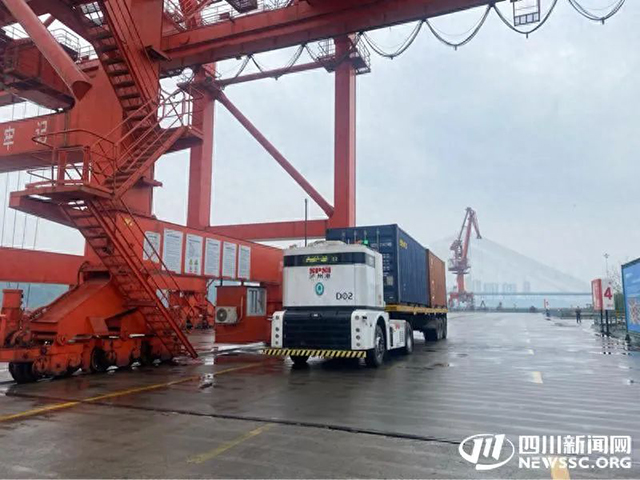 2024年泸州港集装箱吞吐量突破23万标箱 占全省65%以上