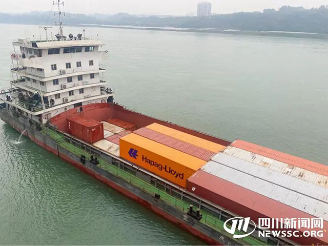 2024年泸州港集装箱吞吐量突破23万标箱 占全省65%以上(图2) 2.jpg