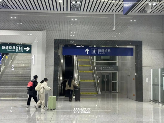 换乘时间可缩减5到10分钟，泸州高铁站便捷换乘通道启用