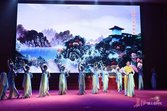 红色文化赋能思政教育 泸州师生沉浸式演绎“红色故事”|长征路上看四川(图3) 3.jpg