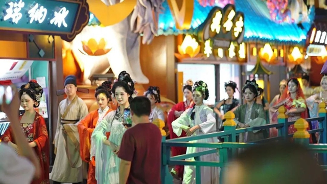 【畅游酒城过新年】这一站，山河明月·醉酒城！坐上公交车出发吧