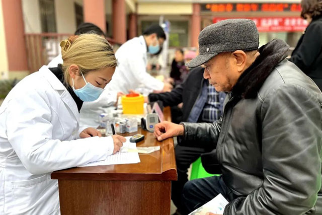 健康与伴 福欣同行┃泸州福欣医院开展“迎新春 贺新年 送温暖”主题活动(图7) 7.jpg