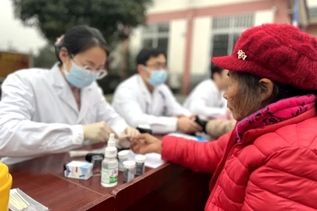 健康与伴 福欣同行┃泸州福欣医院开展“迎新春 贺新年 送温暖”主题活动(图9) 9.jpg