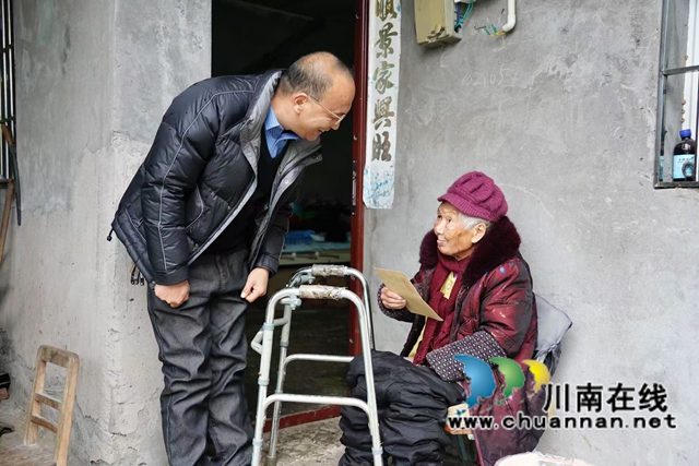 泸县百和镇:关心关爱困难群众,着力解决急难愁盼问题(图4) 634ef4da5cc4dd2898b6e45d6a6ce5e.jpg