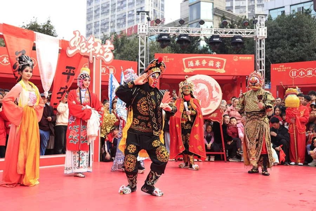 看,泸州的年味儿好足!(图2) 2.jpg