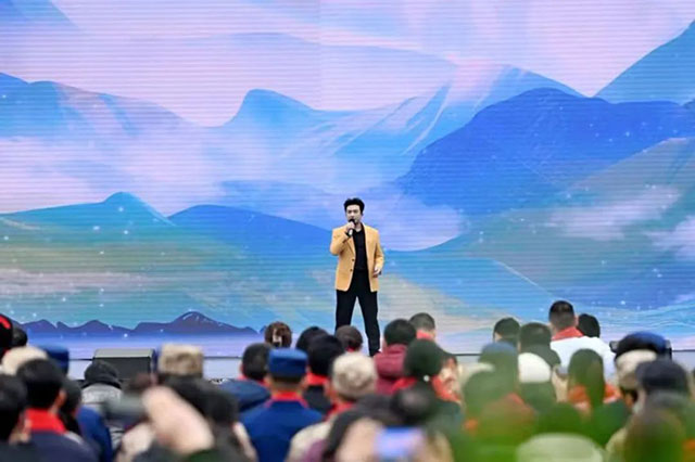 2月3日央视播出︱“红色村晚”在泸州,闹热过个开心年(图15) 15.jpg