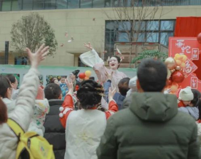 泸州市托育综合服务中心非遗游园会圆满落幕(图3) 3.jpg