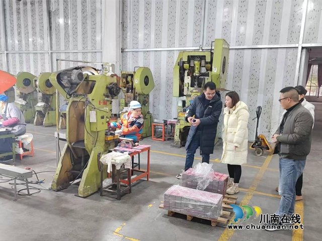 泸县玉蟾街道:开展节后复工复产专项检查 助力企业“开门红”(图1) 1.jpg