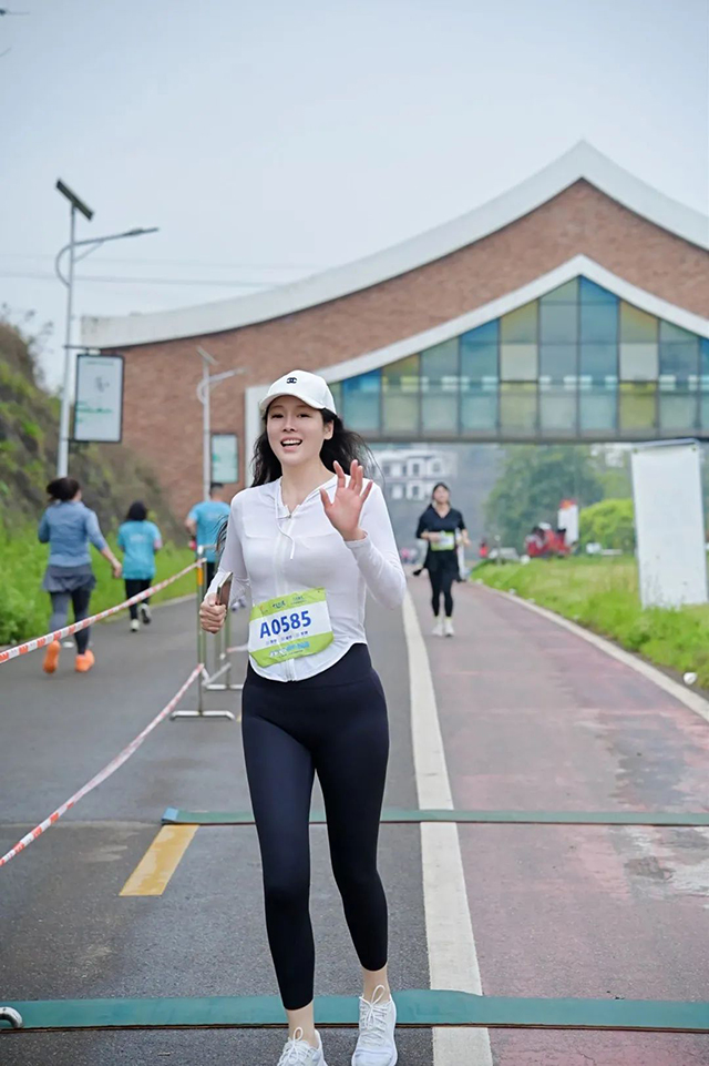 龙马潭区松滩湖畔,这场欢乐跑“嗨”翻了!!(图16) 14.jpg