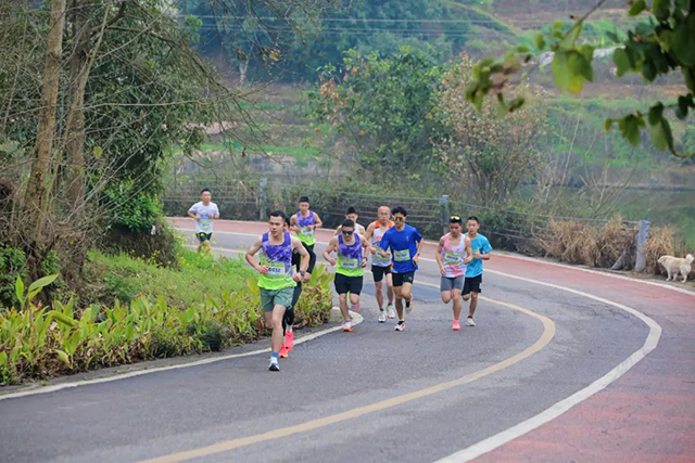 龙马潭区松滩湖畔,这场欢乐跑“嗨”翻了!!(图14) 12.jpg