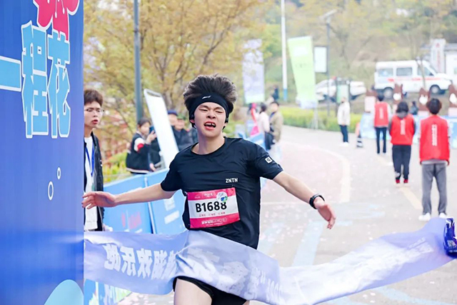 龙马潭区松滩湖畔,这场欢乐跑“嗨”翻了!!(图31) 30.jpg