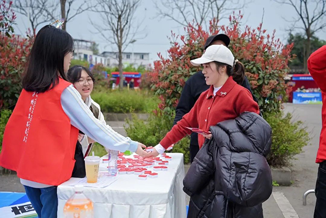 龙马潭区松滩湖畔,这场欢乐跑“嗨”翻了!!(图52) 51.jpg