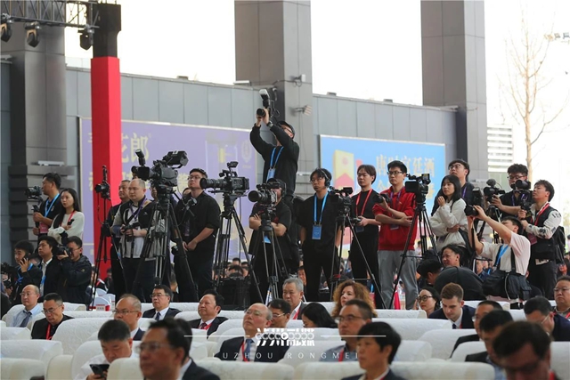 第二十二届中国国际酒业博览会在泸州开幕(图6) 6.jpg